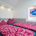 K314 - Boardinghouse מלון בון
