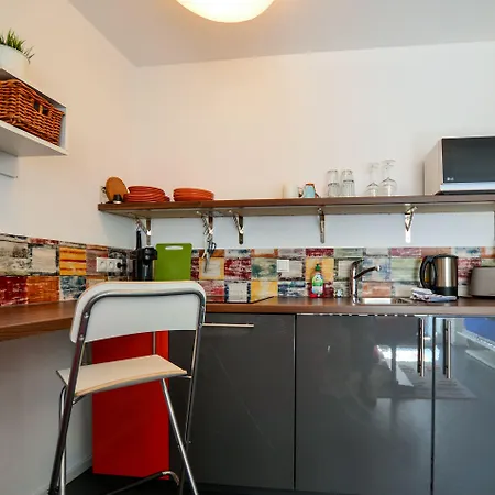 K314 - Boardinghouse بون